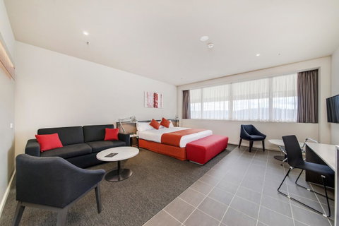 Abode Woden - Australia Accommodation 8