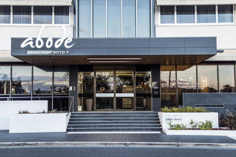 Abode Woden - Australia Accommodation 22