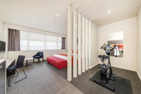 Abode Woden - Australia Accommodation 14