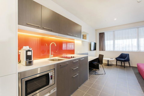 Abode Woden - Australia Accommodation 2