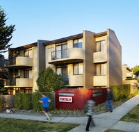 Manuka Park Serviced Apartments - Australia Accommodation