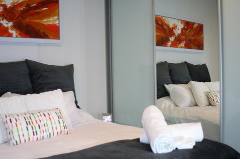 Modern Executive Apt@Barton*1BR*WiFi*Gym*Secure Parking*Canberra - Australia Accommodation 1