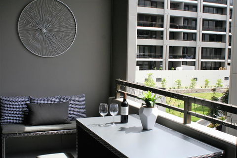 Modern Executive Apt@Barton*1BR*WiFi*Gym*Secure Parking*Canberra - Australia Accommodation 2