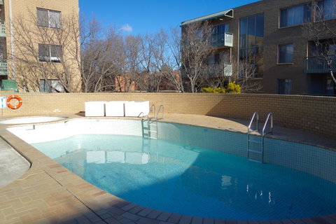 Kingston Comfy Apartment - Australia Accommodation 11