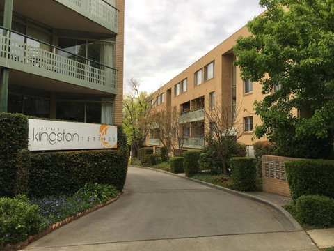 Kingston Comfy Apartment - Australia Accommodation 0