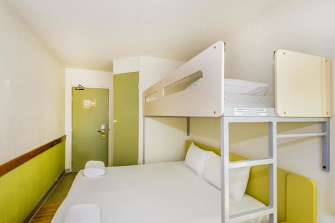 Ibis Budget Canberra - Australia Accommodation 13