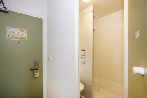 Ibis Budget Canberra - Australia Accommodation 7