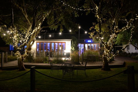 Beach Huts Middleton - Australia Accommodation 38