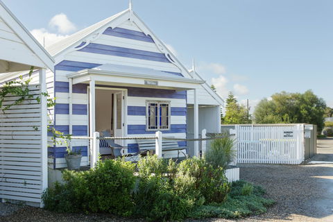 Beach Huts Middleton - Australia Accommodation 39
