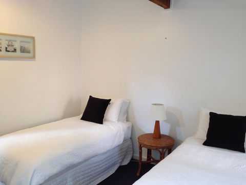 Beach Huts Middleton - Australia Accommodation 3