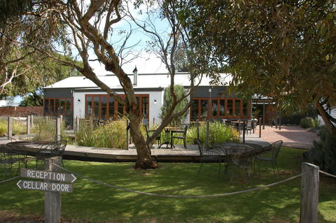 Beach Huts Middleton - Australia Accommodation 35