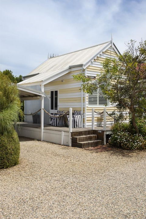 Beach Huts Middleton - Australia Accommodation 9