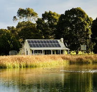 The Lake House Retreat - Australia Accommodation