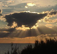Blissful Beachfront Beachouse - Australia Accommodation