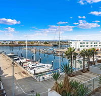 Port Adelaide Executive Waterfront Apartment - Australia Accommodation