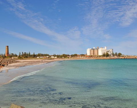 Wallaroo Marina Waterfront Luxe Apartment - Australia Accommodation 3