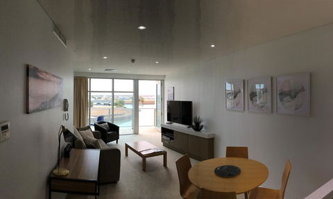 Wallaroo Marina Waterfront Luxe Apartment - Australia Accommodation 1