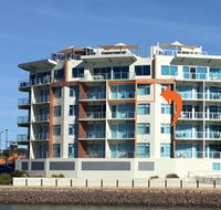 Wallaroo Marina Waterfront Luxe Apartment - Australia Accommodation