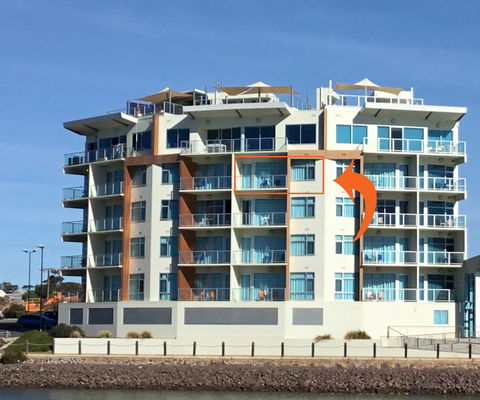 Wallaroo Marina Waterfront Luxe Apartment - Australia Accommodation 0