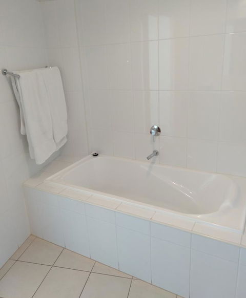 Wallaroo Marina Executive Apartments - Australia Accommodation 10