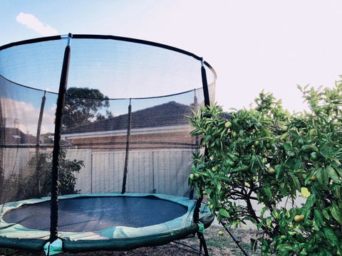 Beautiful Garden House - Australia Accommodation 23