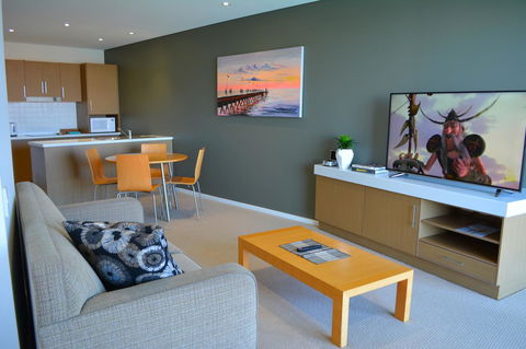 Wallaroo Marina Luxury Apartment - Australia Accommodation 9