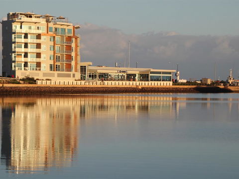 Wallaroo Marina Luxury Apartment - Australia Accommodation 3