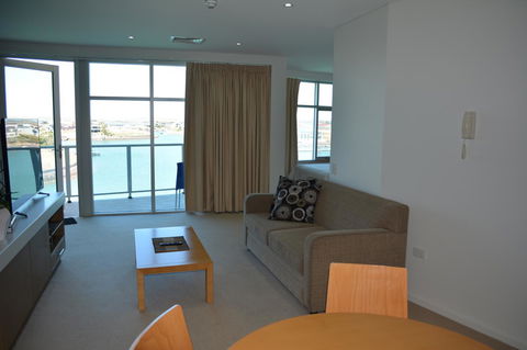 Wallaroo Marina Luxury Apartment - Australia Accommodation 26