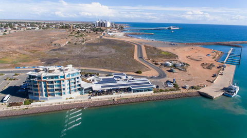 Wallaroo Marina Luxury Apartment - Australia Accommodation 22