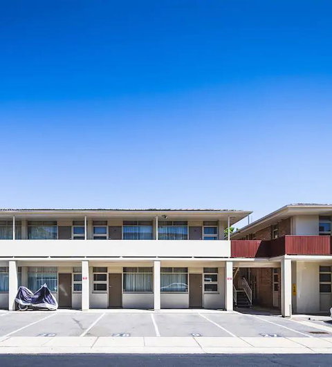 Hi 5 Glenelg Studio Apartment - Australia Accommodation 14