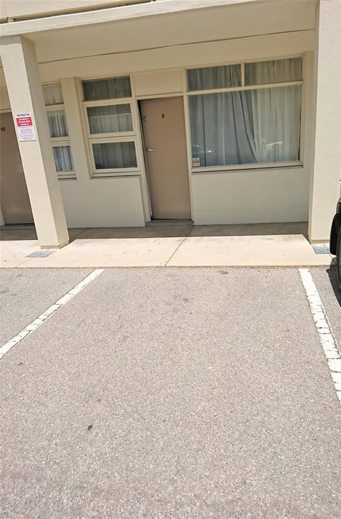 Hi 5 Glenelg Studio Apartment - Australia Accommodation 15