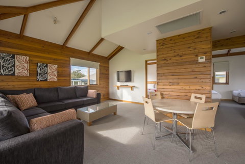 The Retreat West Beach Parks - Australia Accommodation 21