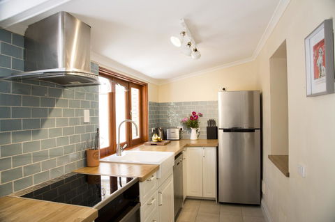 Wayfarers Cottage - Australia Accommodation 2