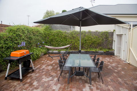 Wayfarers Cottage - Australia Accommodation 12