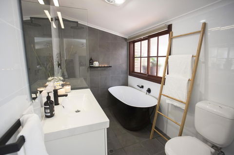 Wayfarers Cottage - Australia Accommodation 3