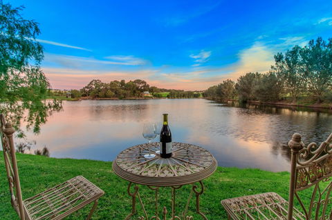 Stonewell Cottages And Vineyards - Australia Accommodation 1