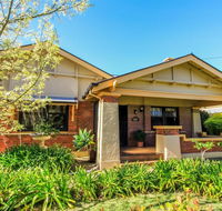 Ambrosia Holiday Home - Australia Accommodation