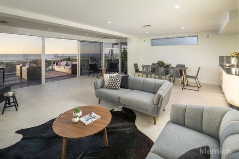 The Beach House @ Grange - Australia Accommodation 4