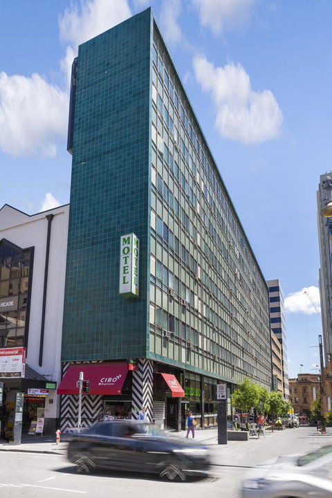 Cosmo On Bank - Australia Accommodation 15