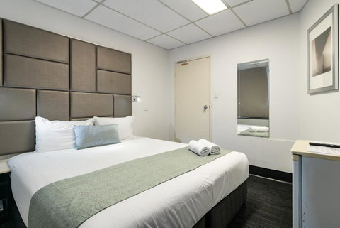 Cosmo On Bank - Australia Accommodation 11