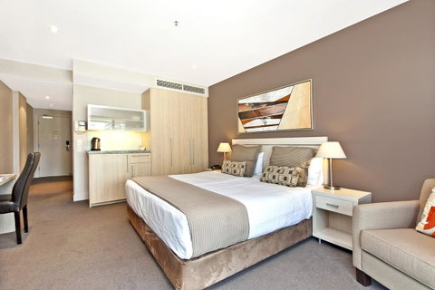 Glenelg Beach Studio - Australia Accommodation 12