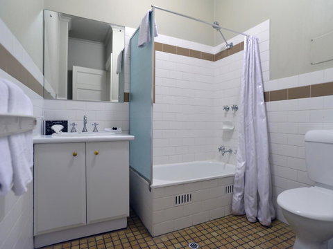 Mansions On Pulteney - Australia Accommodation 8