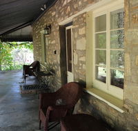 Hillside Cottage - Australia Accommodation
