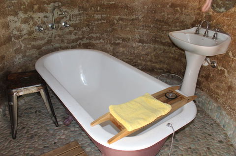 Hillside Cottage - Australia Accommodation 7