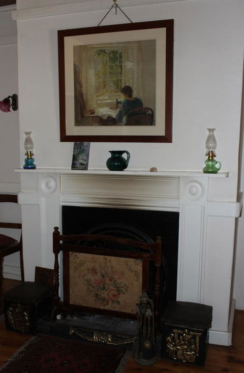 Hillside Cottage - Australia Accommodation 4