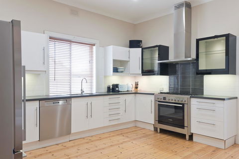 29 Jane - Australia Accommodation 8