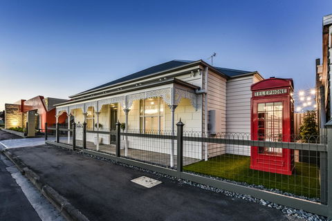 Aloha Central Luxury Apartments - Australia Accommodation 0
