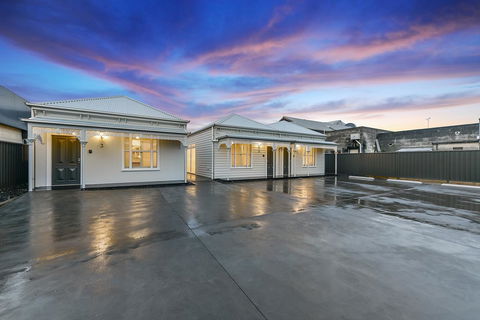 Aloha Central Luxury Apartments - Australia Accommodation 23