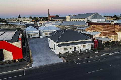 Aloha Central Luxury Apartments - Australia Accommodation 7