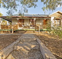 Rustic on 13th - Australia Accommodation